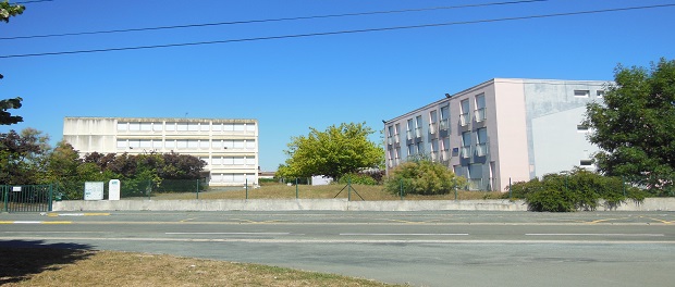 COLLEGE L'ANGLEE - SAINTE HERMINE COLLEGE L'ANGLEE - SAINTE HERMINE